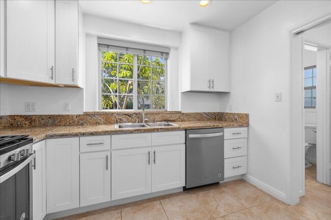 463 Crescent Dr in Beverly Hills, CA - Building Photo - Building Photo