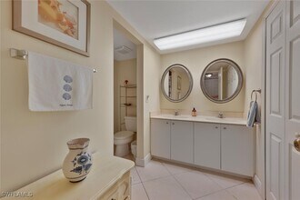 215 Cypress Way E in Naples, FL - Building Photo - Building Photo