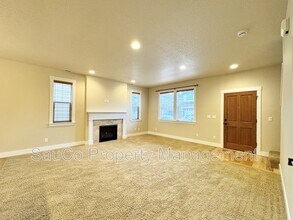 322 SW Marsuda Terrace in Beaverton, OR - Building Photo - Building Photo