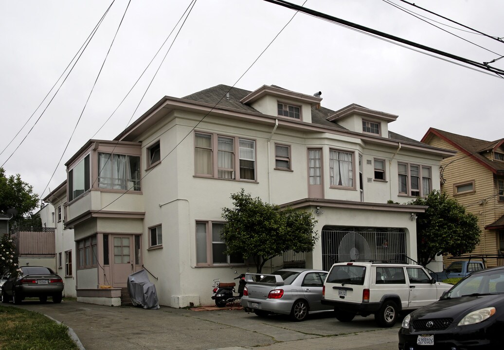 747 54th St in Oakland, CA - Foto de edificio