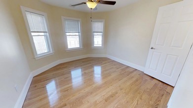 30 Cambridge Terrace, Unit 2 in Cambridge, MA - Building Photo - Building Photo