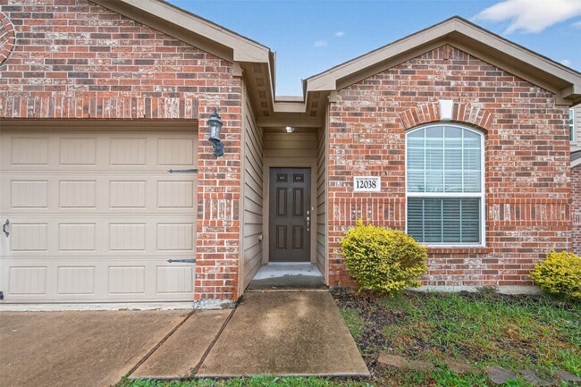 12038 Powderhorn Ln in Pinehurst, TX - Building Photo - Building Photo