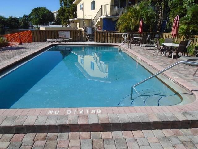 1812 E Oakland Park Blvd in Oakland Park, FL - Foto de edificio - Building Photo