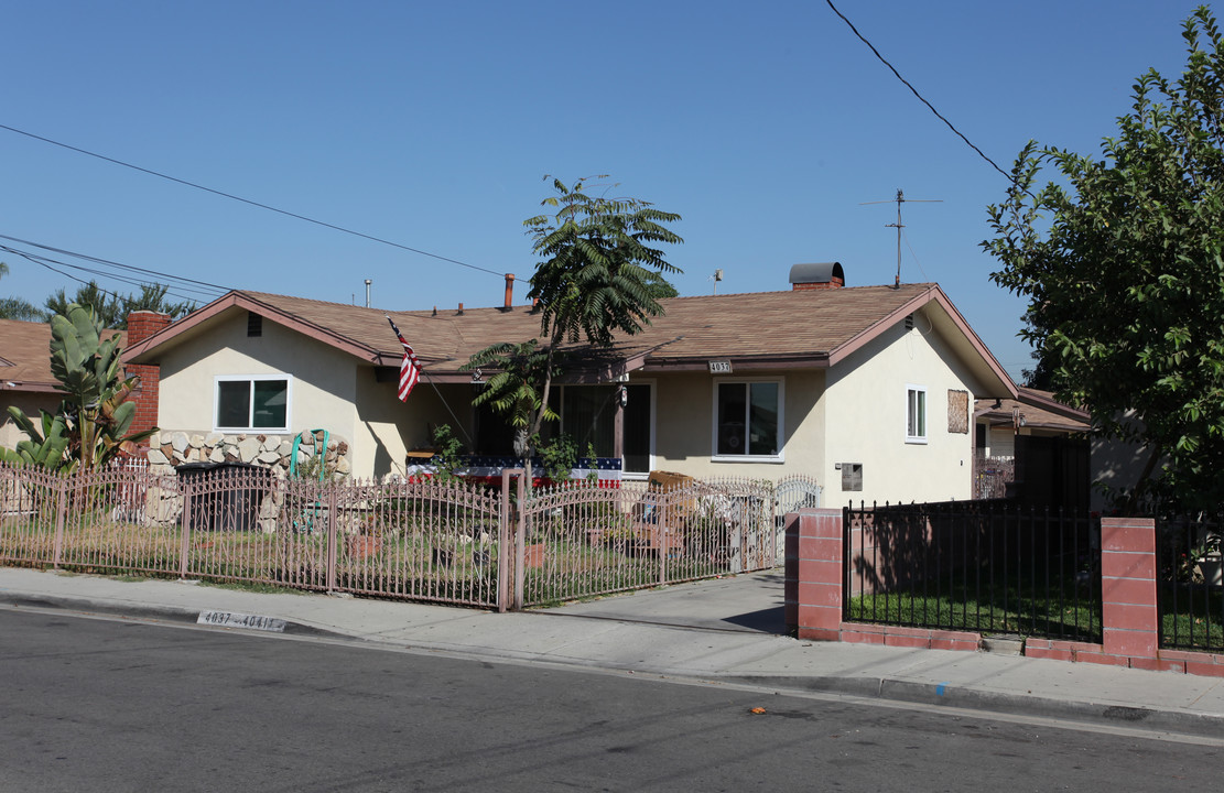 4037 Live Oak St in Cudahy, CA - Building Photo