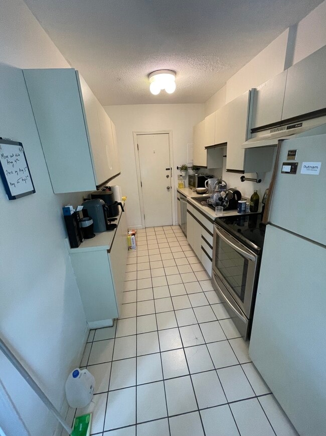 145 Englewood Ave, Unit #27