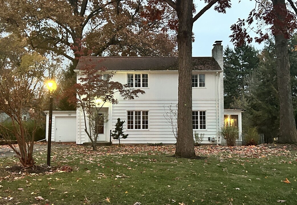 859 N Grant St in Wooster, OH - Building Photo