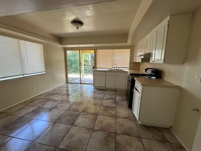 3001 Ripplewood Dr in Garland, TX - Foto de edificio - Building Photo