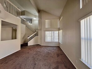 2432 Sage Pointe Cir in Las Vegas, NV - Building Photo - Building Photo