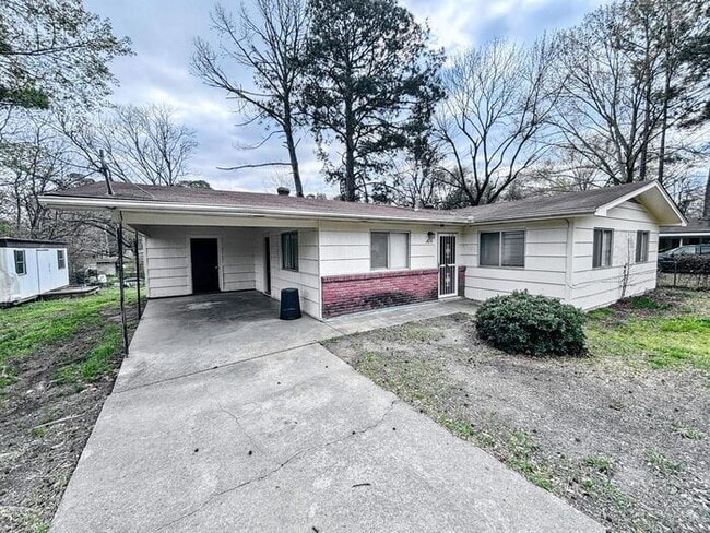 property at 3018 Meadow Forest Dr