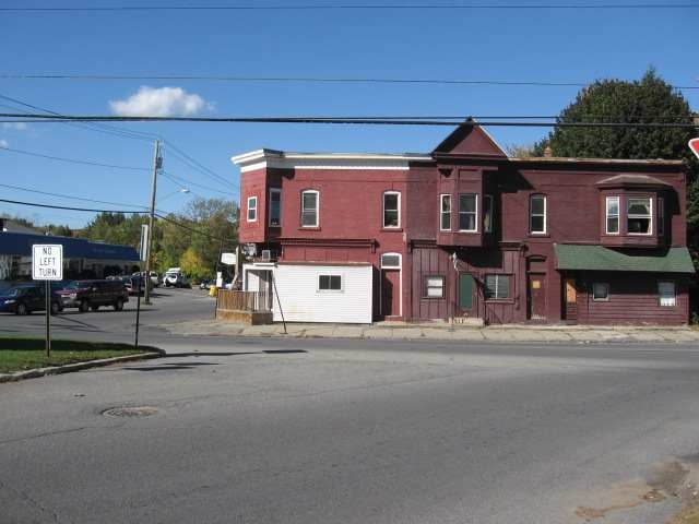 1-3 E Eighth Ave in Gloversville, NY - Building Photo