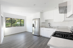 Upper Nomadic Santa Monica Apartments