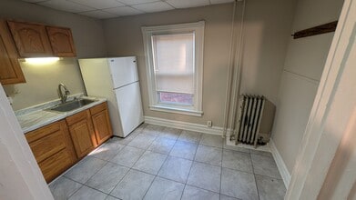 238 S Madison St, Unit 2 in Allentown, PA - Foto de edificio - Building Photo