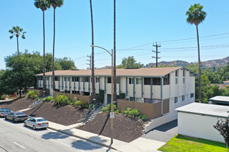 2505 Verdugo Rd in Glendale, CA - Foto de edificio - Building Photo