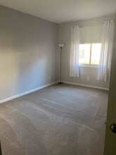 124 Grenadier Ct in Clifton Park, NY - Building Photo - Building Photo