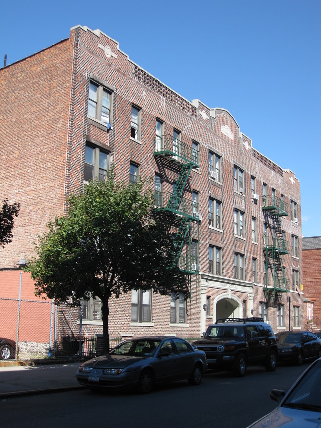 780 E 2nd St in Brooklyn, NY - Building Photo - Building Photo