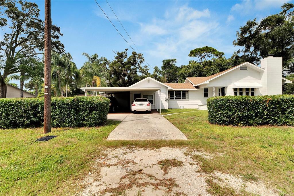 11718 N Ola Ave in Tampa, FL - Building Photo