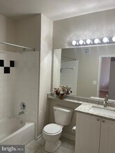 2791 Centerboro Dr-Unit -490 in Vienna, VA - Building Photo - Building Photo