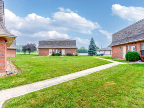 Ridgewood Court in Galion, OH - Building Photo - Building Photo