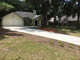 311 Coffee Bluff Villa Rd in Savannah, GA - Building Photo