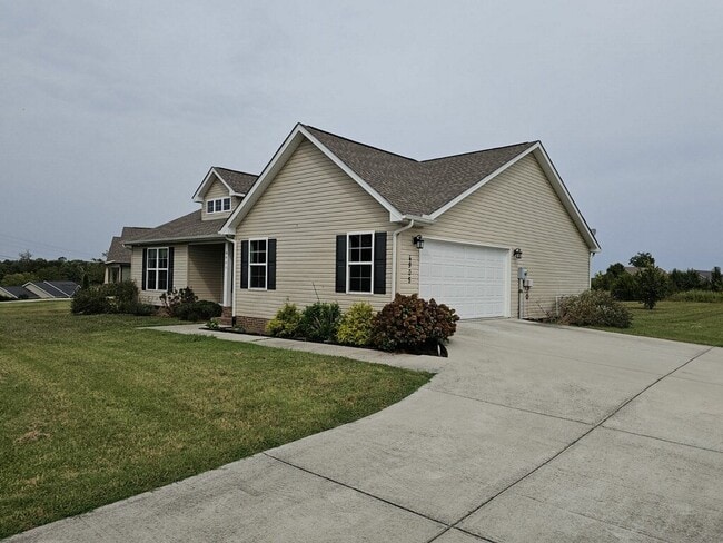 4905 Cedar Creek Cir in Cookeville, TN - Building Photo - Building Photo