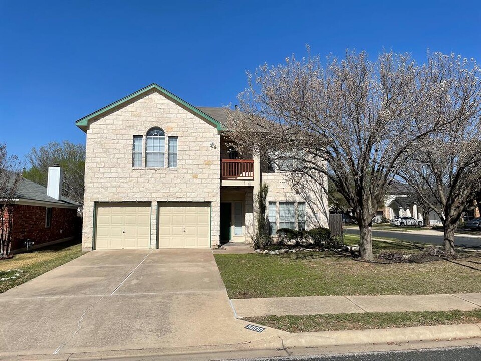5000 Cleves St in Round Rock, TX - Building Photo