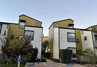 Montage Apartments in Palo Alto, CA - Foto de edificio - Building Photo