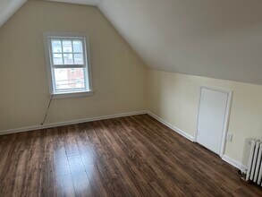 318 Ardmore Ave in Trenton, NJ - Building Photo - Building Photo