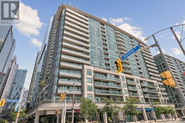 property at 51-1951 Lower Simcoe St