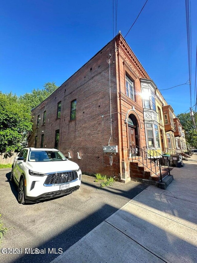 2916 6th Ave in Troy, NY - Building Photo - Building Photo