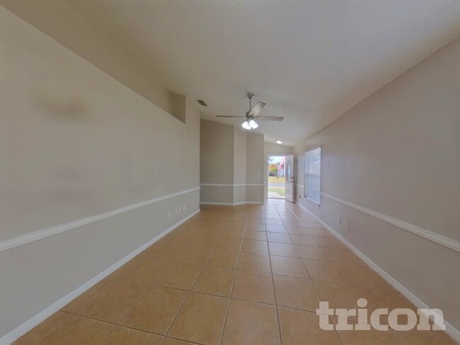 9743 Red Clover Ave in Orlando, FL - Building Photo - Building Photo