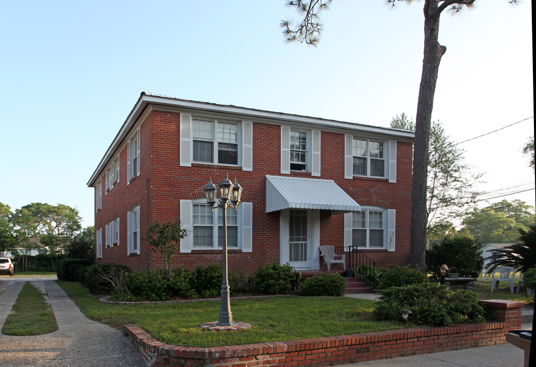 1808 Lakeview Ave in Pensacola, FL - Building Photo