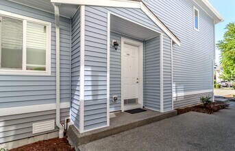 1272 Cooper St in Dupont, WA - Building Photo - Building Photo