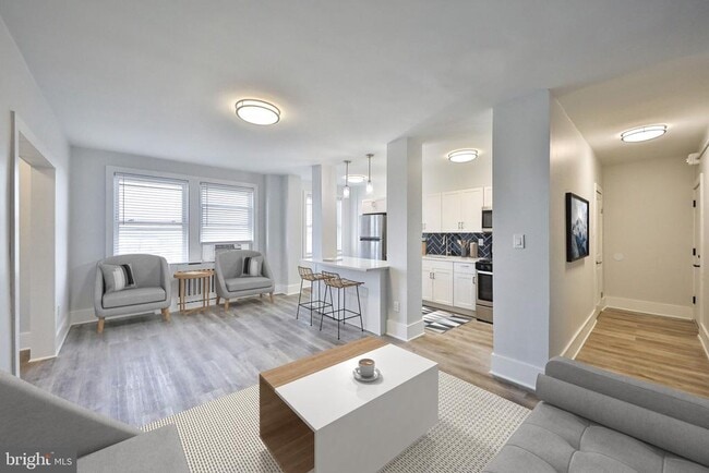 4247 Locust St in Philadelphia, PA - Building Photo - Building Photo