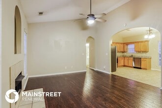 4737 Longmeadow Dr in Bessemer, AL - Foto de edificio - Building Photo