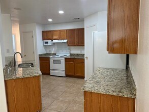 18121 Skysail Dr in Manor, TX - Building Photo - Building Photo