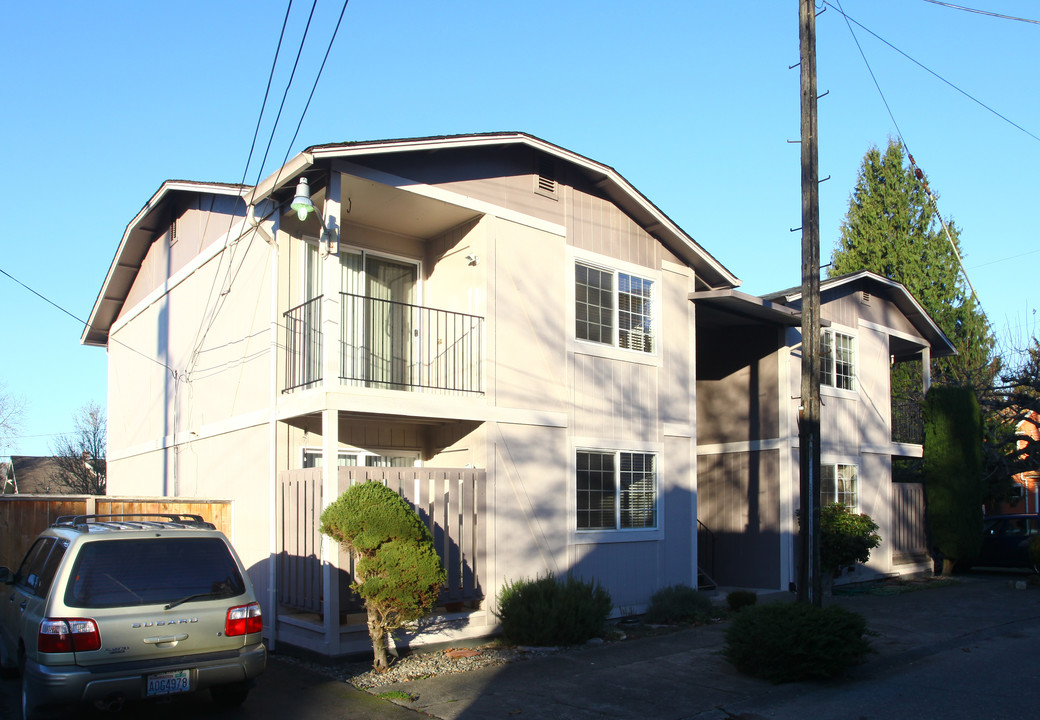 2312 N 8th St in Tacoma, WA - Building Photo