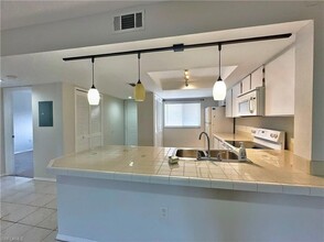 2350 Naples Trace Cir, Unit 8 in Naples, FL - Building Photo - Building Photo