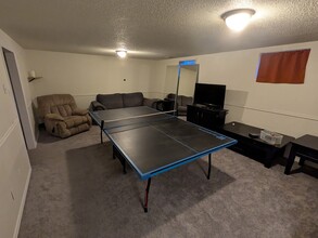 11960 W Alameda Pky, Unit 1 in Lakewood, CO - Building Photo - Building Photo