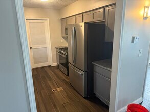 120 Lakeview Blvd in Painesville, OH - Building Photo - Building Photo