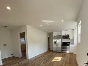 2428 Houston St in Los Angeles, CA - Building Photo - Building Photo