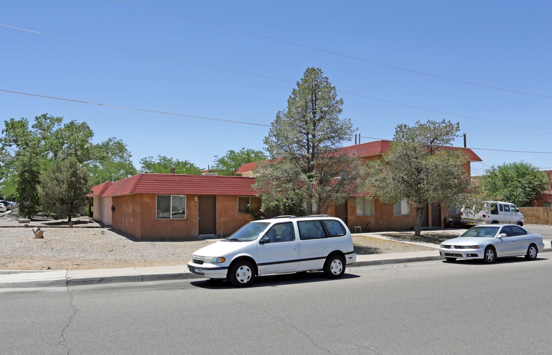 1037-1041 Utah St NE in Albuquerque, NM - Building Photo