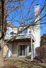87 Mayfield Rd in Bedminster, NJ - Building Photo - Building Photo