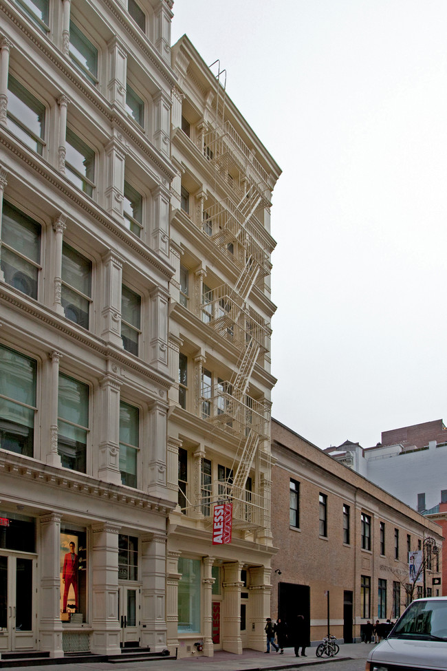 130 Greene St in New York, NY - Building Photo - Building Photo