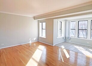 6143 S Woodlawn Ave in Chicago, IL - Building Photo - Building Photo