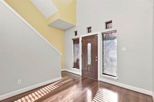 9810 Marlink in Houston, TX - Building Photo