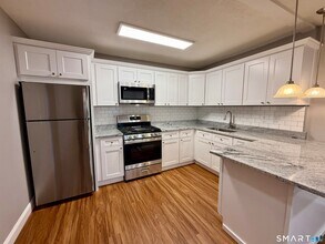 1168 Main St, Unit B6 in Stratford, CT - Building Photo - Building Photo