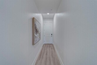 400 150th Ave, Unit 301 in Madeira Beach, FL - Building Photo - Building Photo