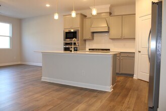 3851 Well Fleet Dr in Fuquay Varina, NC - Building Photo - Building Photo