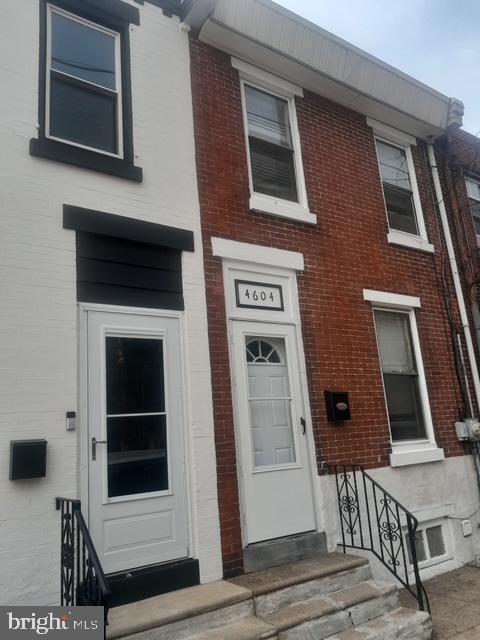 property at 4604 E Thompson St