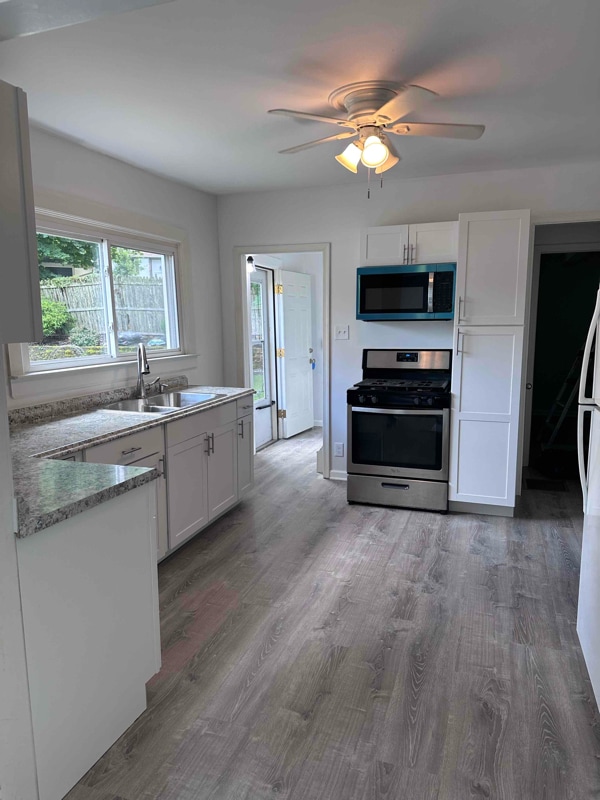 property at 712 Glen Rd